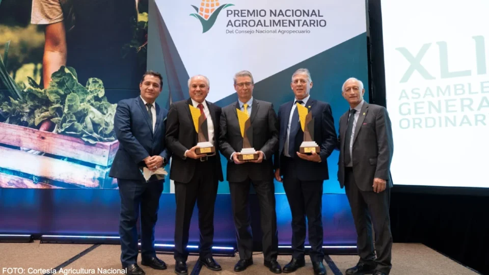 Dragón se consolida como líder de innovación en el agro mexicano