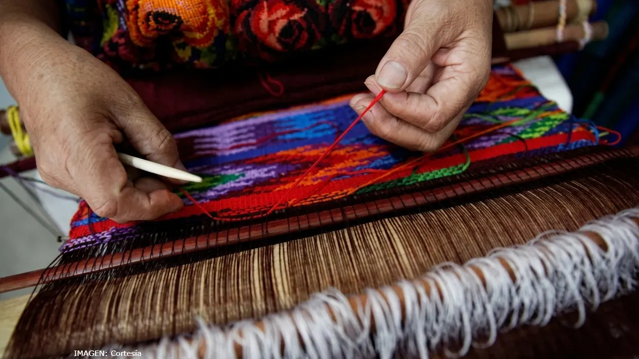 Lanzan iniciativa Vs plagio de diseños textiles indígenas en BC