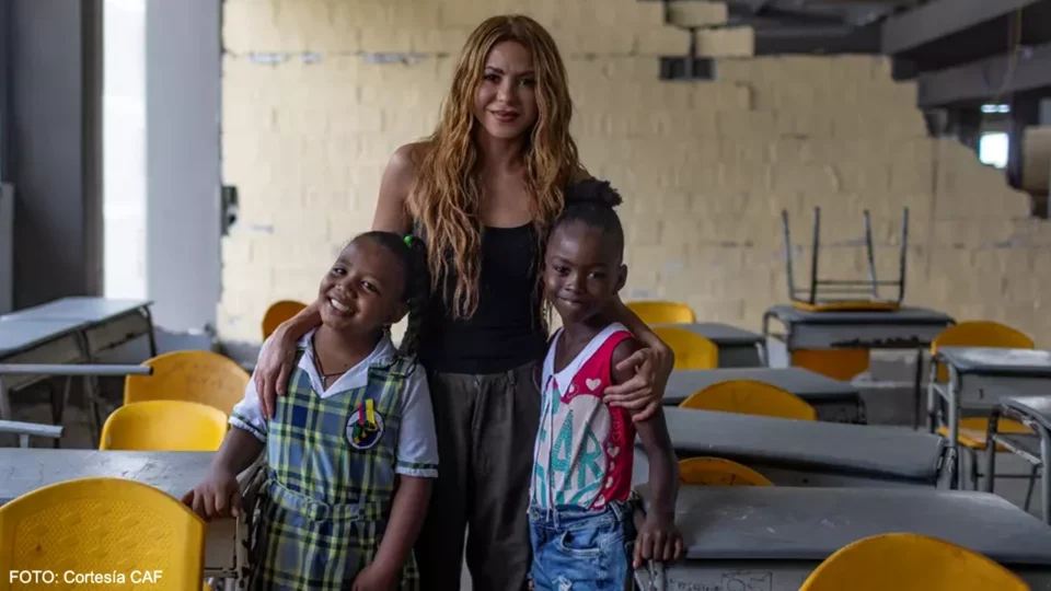 Alianza liderada por Shakira reconstruirá escuelas tras sismo